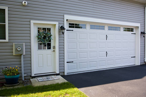 24/7 Emergency Garage Door Panel Replacement experts in Griffith, IN